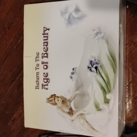 A unicorn studios mirror - Picture 12 of 12